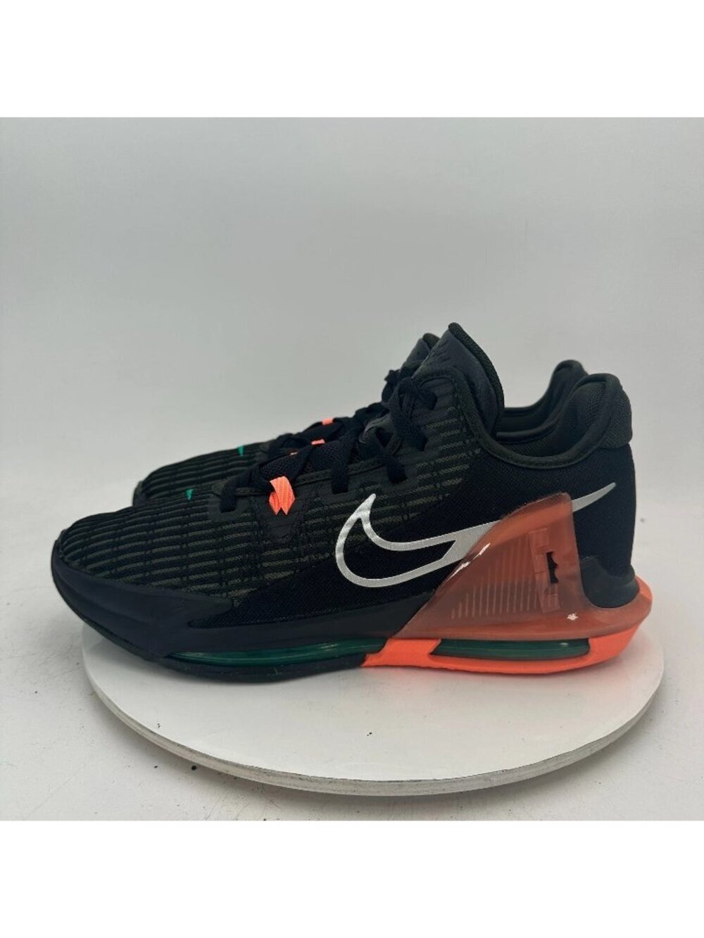 Nike Lebron Witness 6 Men Size 12 CZ4052-001 Black Sequoia Silver Training Shoes